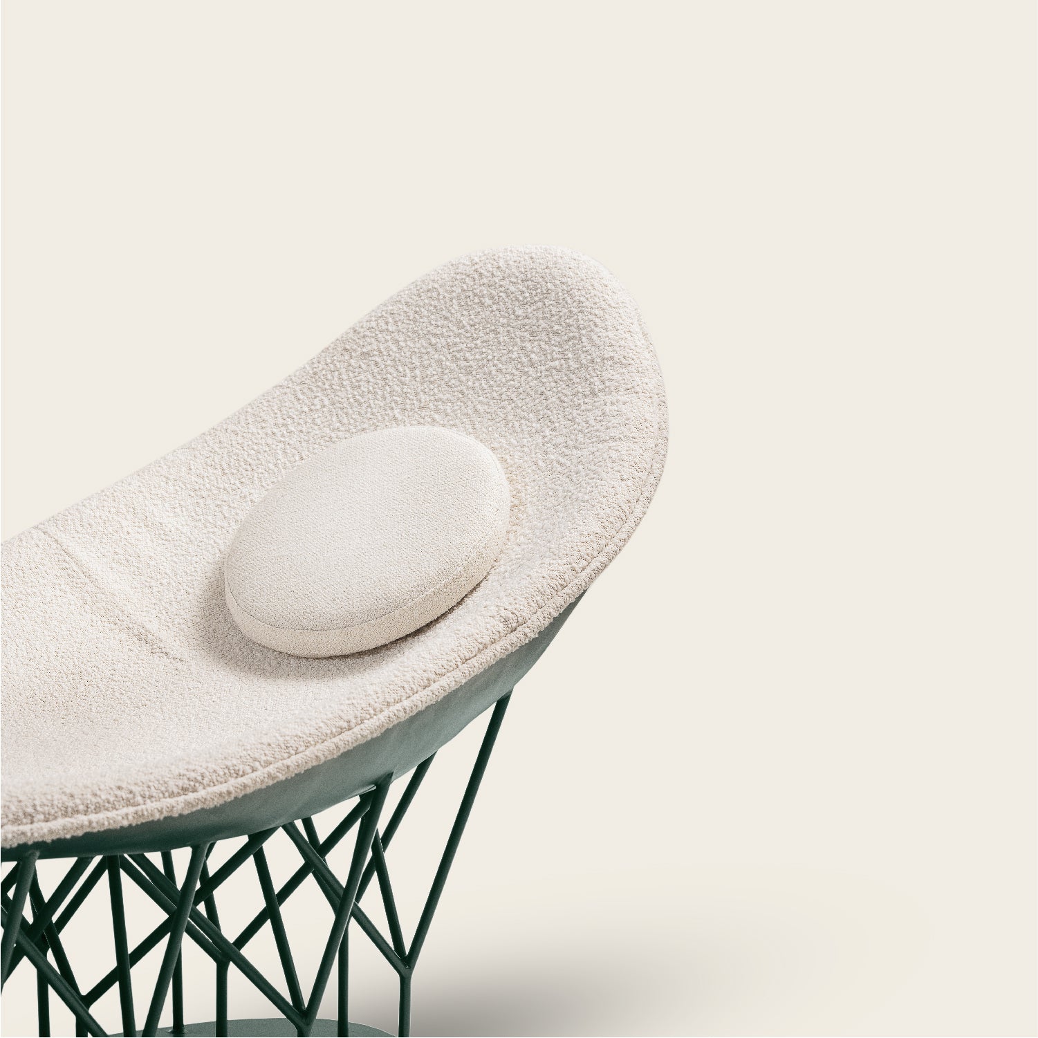 VANA LOUNGE CHAIR